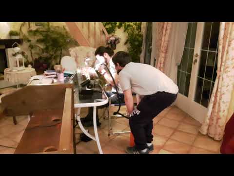 Hammond organ Tonewheel generator. Having fun while unsoldering the terminal strip.