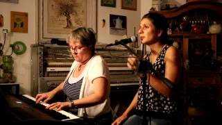 Parce que - Charles Aznavour ( reprise par Laura Chayton )