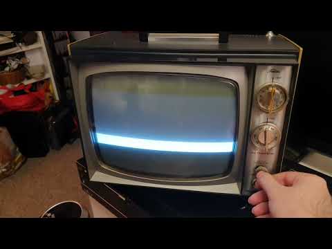 Toshiba 11T11E B&W CRT TV [1968]