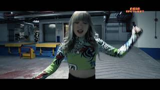Jannine Weigel performs "Words" (Asia Spotlight)