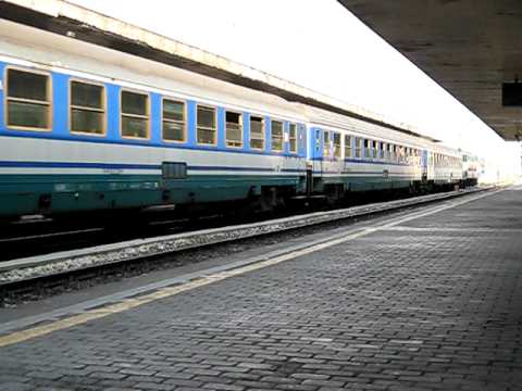 l'avviamento dell'E656.006 (treno EXP 853 Roma Termini - Agrigento "Ex Freccia del Sud")