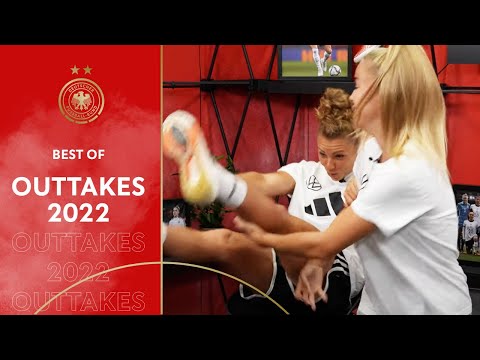 Linda FÄLLT vom Stuhl?! 😳 Die lustigsten Outtakes der DFB-Frauen 2022