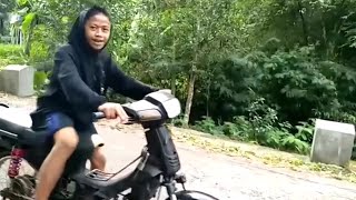 Download lagu Fikri Sedang Belajar Motor, Tapi Ada Kejadian Lucu... mp3 Download lagu Fikri Sedang Belajar Motor, Tapi Ada Kejadian Lucu... mp3