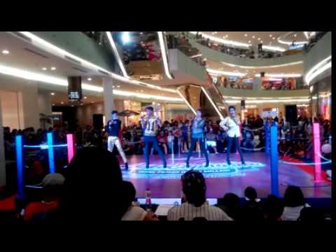 Afrerschool Red into the night sky and Kiss&Cry domino game cover by Next grade