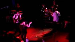 Listen To Me (Live) - tHE DESIGN