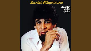 Kadr z teledysku Luz de septiembre tekst piosenki Daniel Altamirano