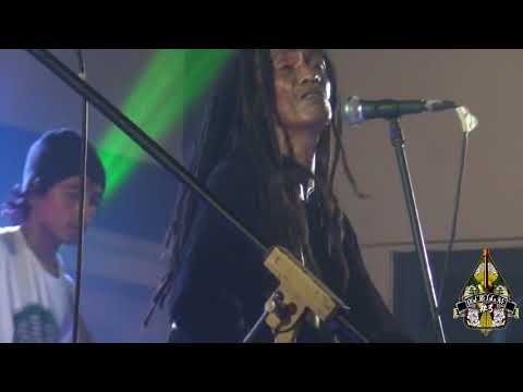 Ngereggae#3 l Fredy Kayaman - Wait In Van (cover) - (live session)