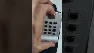 How to unlock the KeyGuard lockbox for Turo
