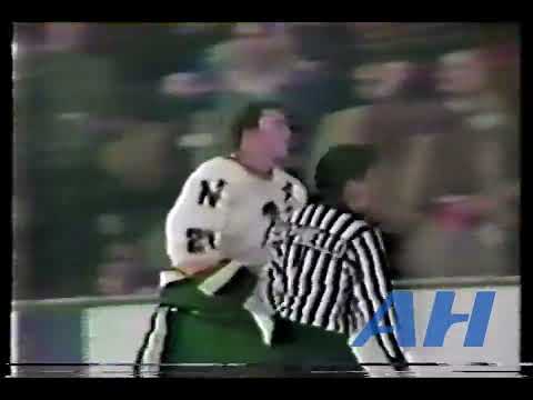 NHL Oct. 15, 1983 Brian Bellows,MIN v Laurie Boschman,WPG Minnesota North Stars Winnipeg Jets