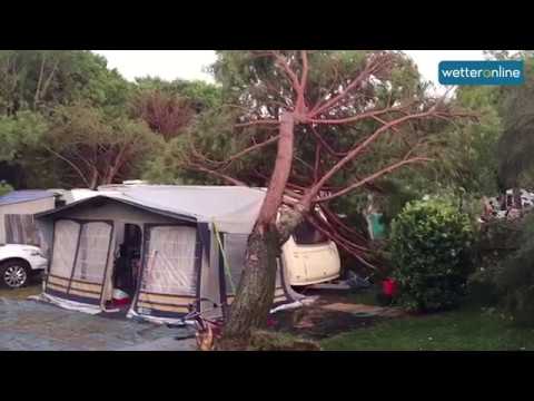 Italien: Unwetter verwüstet Campingplatz (11.08.2017)