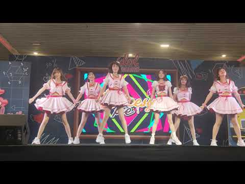 VID5520 Cheesy​ Pie - เกินต้าน IDOL Exchange Back to School in Love@ MBK center #GachikoiidolClub