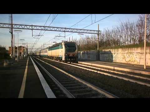 E403.002 con un IC in transito a Torricola