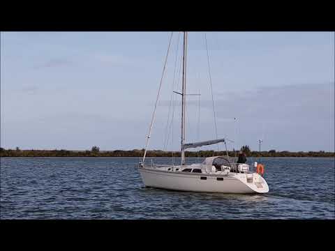 Hunter 35.5 Legend for sale at Connect Yachtbrokers