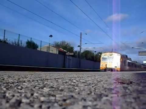 Comboio Interregional sem paragem em Meinedo (Linha do Douro)