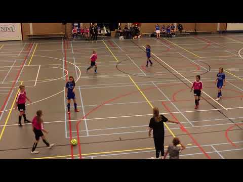 vv Pernis / TOP Sportworld Academy MO12-2 - Reiger Boys Talents