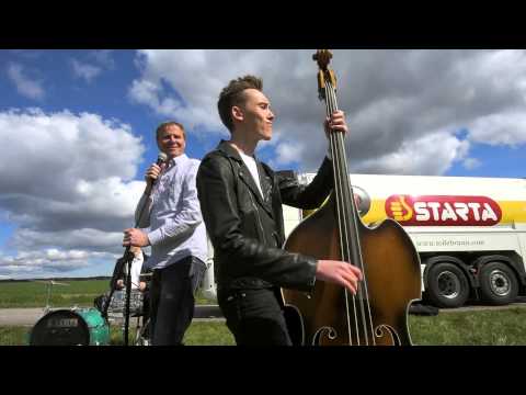 Sollebrunn Oljeservice - Genom fält slingrar väg