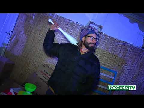 2017-12-08 PRATO - IL NATALE SI ILLUMINA CON L'ALBERO E LE LUMINARIE