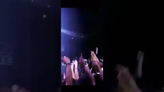 Madman concerto a napoli, entra sulla traccia e la tocca piano (pubblico fantastico) back home tour