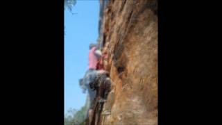 preview picture of video 'Knut climbing in the Tranquilitas'