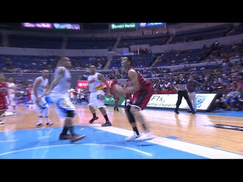 Aguilar throws down another jam! | PBA Governors' Cup 2016