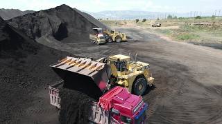 Two Giant Cat 990 Wheel Loaders Loading Coal on Trucks | Huge Mining Operation - Ektor Epe
