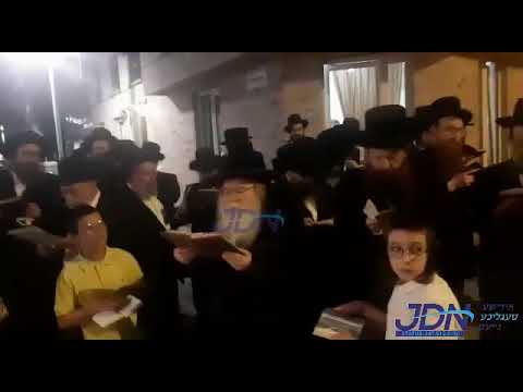 Kiddush Levana Motzei 9 Av 5782 With Sanz Zmigrod Rebbe in Antwerp