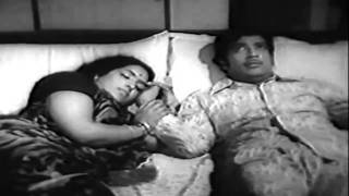 Download lagu Engal Kula Deivam - Muthuraman Revealing The Truth mp3