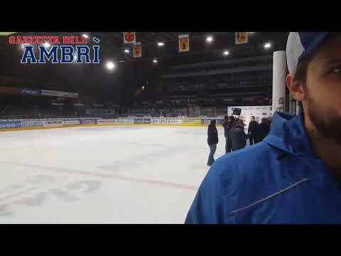 Nach dem Spiel mit HCAP Verteidiger Jannik Fischer (29.9.2018)