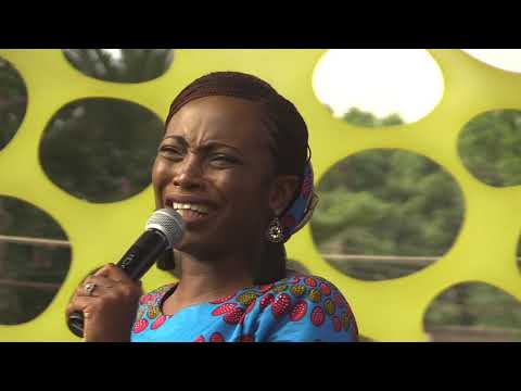 CHRISTINE - ALEISA (LIVE UNSTOPPABLE PRAISE )