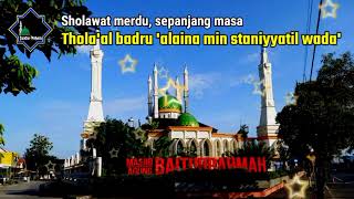 Download lagu sholawat merdu, thola'al badru 'alaina, terbaru 2022. mp3