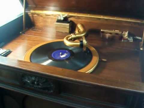 Basin Street Blues  -  Dorsey Brother Orchestra with Bob Crosby  -  1934 Decca Record