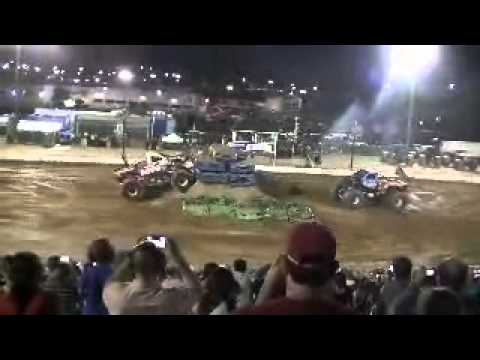 CONSECUTIVE BACKFLIPS - Equalizer & Red Solo Truck Gaithersburg 2014