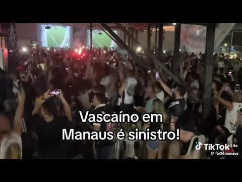 como essa torcida é apaixonada isso aí é em Manaus não é no Rio  torcida grandiosa
