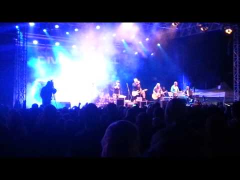 Divokej Bill-Půl pátý ráno (okoř 2014)