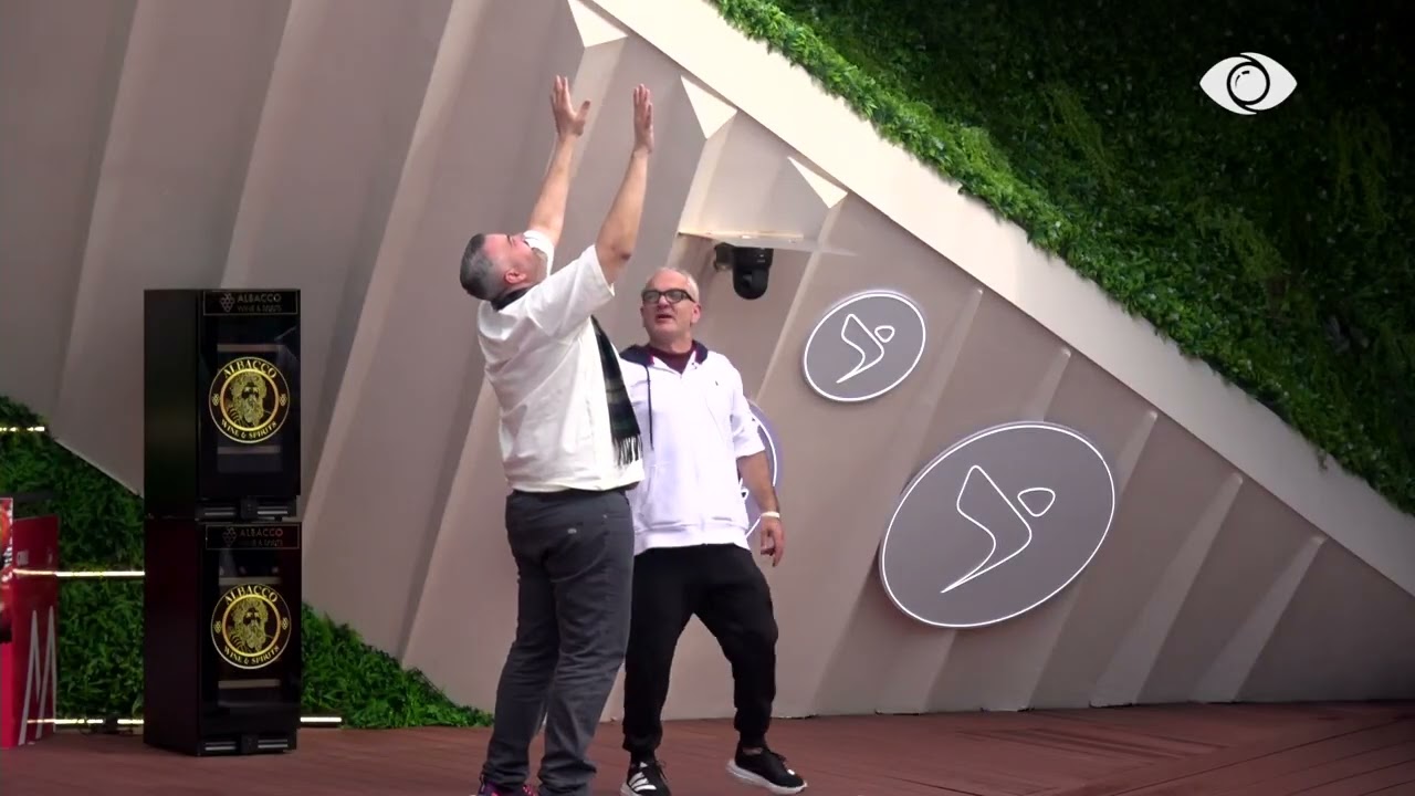 Surprizë nga ajri për Rogertin