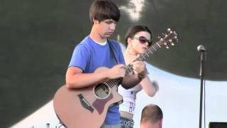 Unbelievable justin king 15 yr. old guitarist!!! super fast acoustic Playing amazing.WEBM