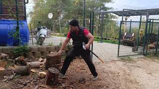 Fiskars X36 vs Traditional Axe - Mulberry Wood