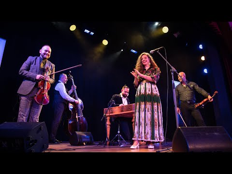 JÚLIA KOZÁKOVÁ: MANUŠA  - Kalo Kalo & Halgató (Bystrická folklórna haravara 2022)