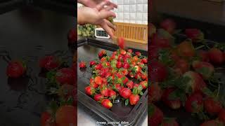 Download lagu Mengolah strawberry jadi bahan cemilan #dv mp3