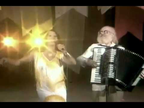 Sivuca e Clara Nunes - Feira de Mangaio (1978)