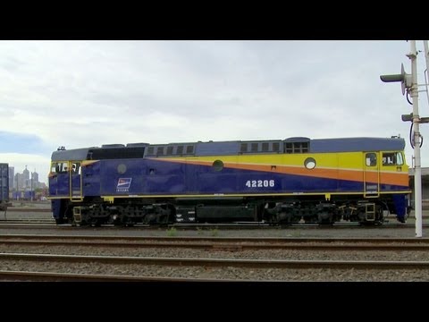 Diesel locomotive 42206 running light engine - PoathTV Railroads and Trains in Australia Part 5