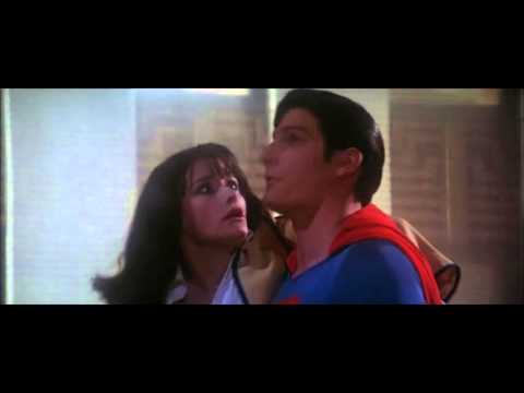 Superman Saves Lois - Superman the Movie (1978)