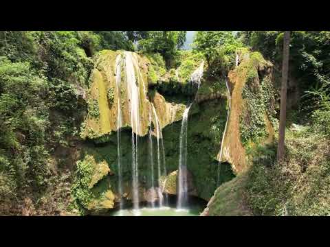 promotes the natural beauty of mountain mountains and scenic landscapes.