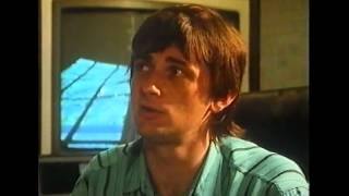Mike Oldfield - TV interview 1986 (pictures in the dark)
