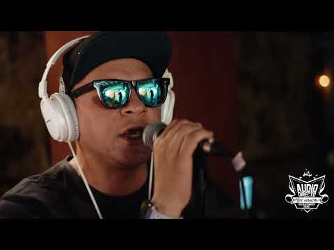 Clan Hueso Duro Ft Taita Yage - Mi Historia - Live Session [Audio Directo]