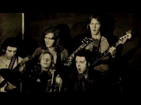 Video thumbnail for Big Barn Bed (Live)