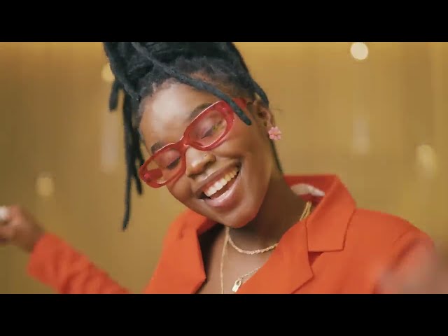 Sofa Silahlane von Wanitwa Mos & Master Kg & Lowsheen ((jetzt ansehen))