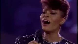 Dionne Warwick - I&#39;ll Never Love This Way Again (Live, 1986)