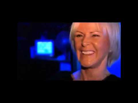 Dancing Queen (ABBA) - Frida Singing During Mamma Mia (remix to Kareoke)