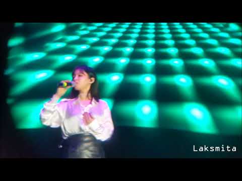 171125 Lee Hi - Rose at SHI 2017